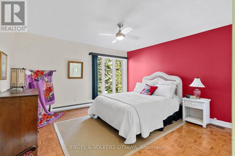 28953210/4-74-somerset-street-w/ottawa-centregolden-triangle/ottawa/ontario/K2P0H5_23