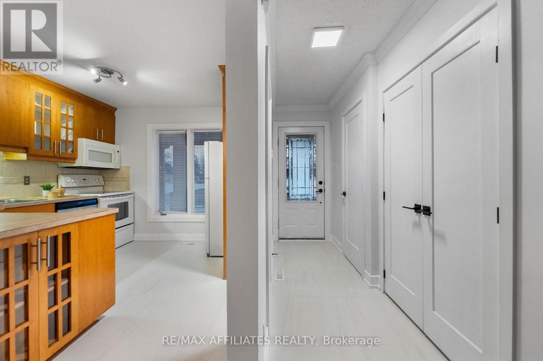 29162988/31-exeter-drive/on-the-green/ottawa/ontario/K2J1Z9_6