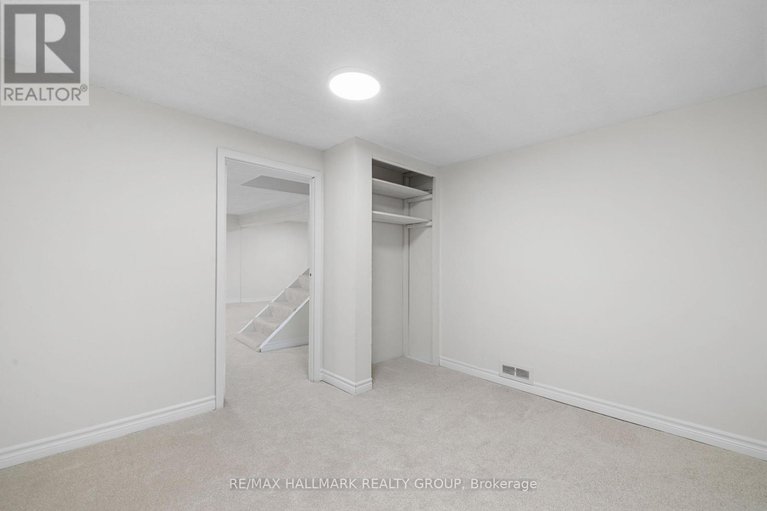28916723/337-hinton-avenue-s/civic-hospital/ottawa/ontario/K1Y1A4_33