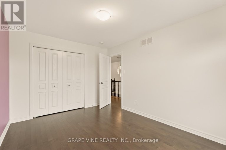 29618523/383-memorial-grove/riverside-southgloucester-glen/ottawa/ontario/K1X0C7_29