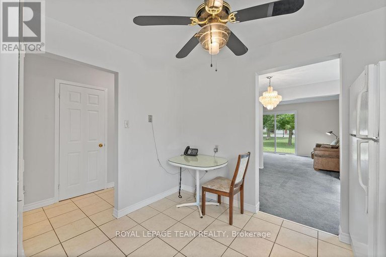 28605729/1073-ewing-street/hunt-club-park/ottawa/ontario/K1G4Y6_10