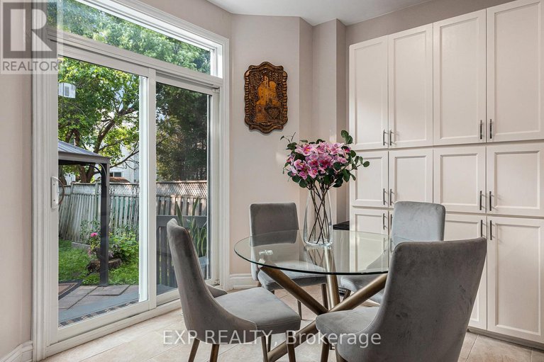 28425412/324-stoneway-drive/barrhaven-east/ottawa/ontario/K2G6G8_12