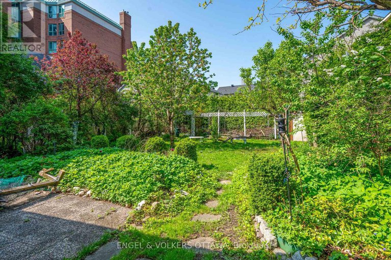 28581364/522-cambridge-street-s/west-centre-town/ottawa/ontario/K1S4J3_27