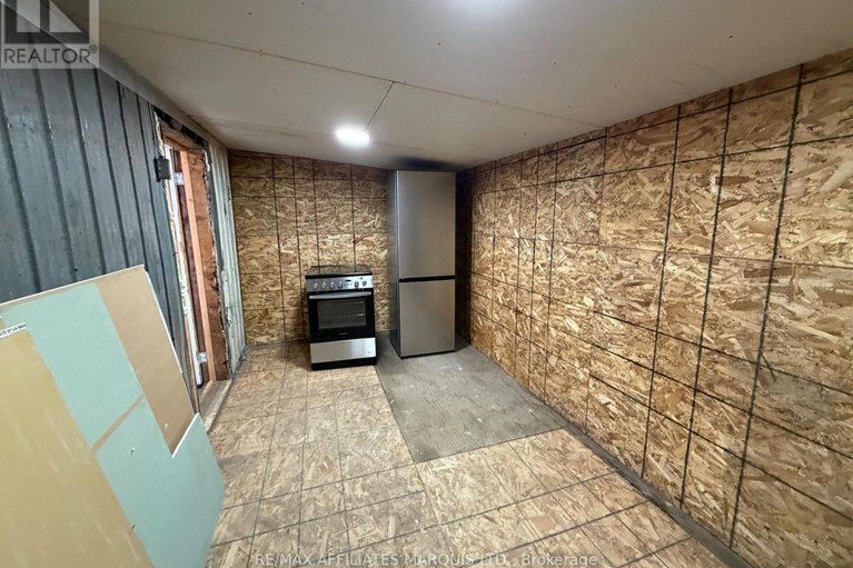 29331779/230-boundary-road-e/alexandria/north-glengarry/ontario/K0C1A0_5