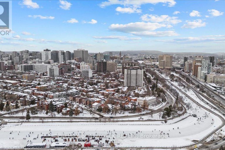 29377343/32-waverley-street/ottawa-centregolden-triangle/ottawa/ontario/K2P0T9_45