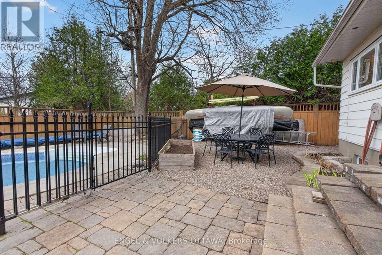 29673894/1774-playfair-drive/playfair-park/ottawa/ontario/K1H5S3_48