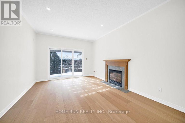 29424088/265-colbert-crescent/ridgemont/ottawa/ontario/K1V2C7_24