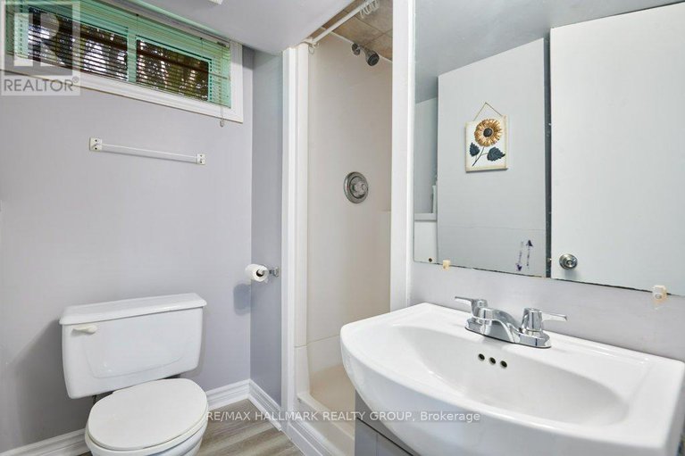 29444674/6-westdale-avenue/lakeview-park/ottawa/ontario/K2H5J3_62