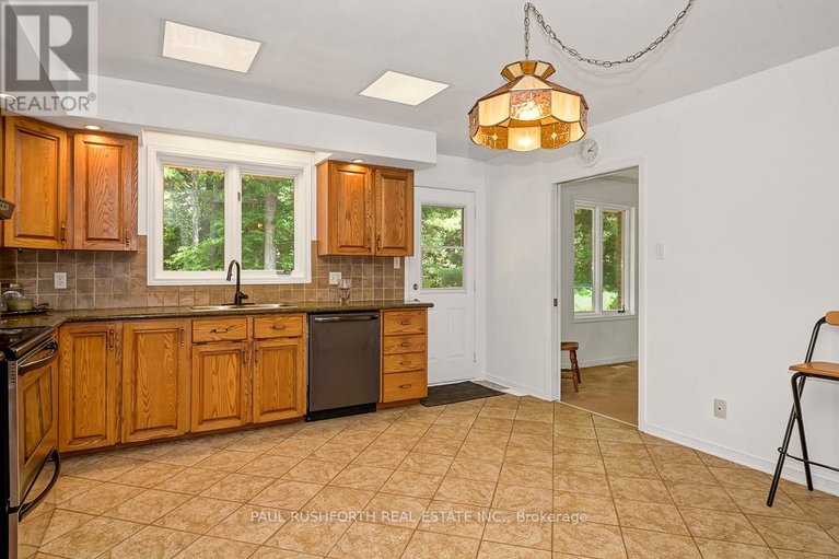 29538564/136-grey-stone-drive/huntley-ward-south-west/ottawa/ontario/K0A1L0_12