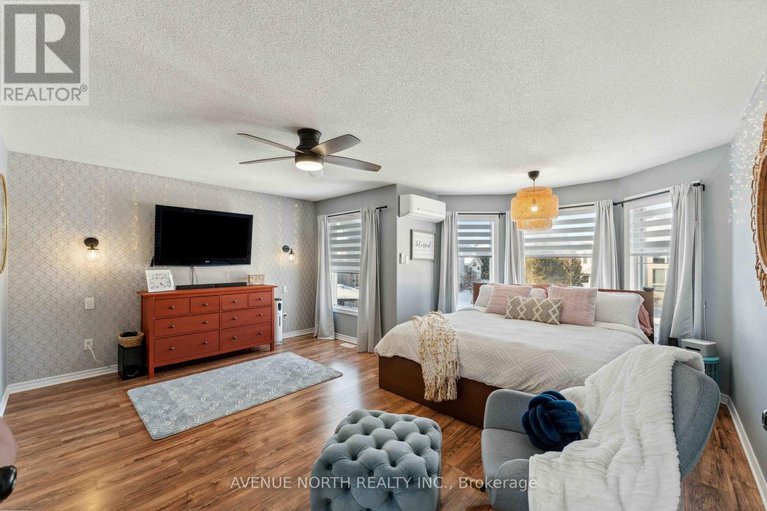 29476657/4-bracewood-way/stonebridge/ottawa/ontario/K2J4Y3_20