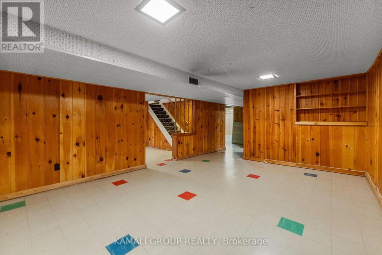 29087662/683-courtenay-avenue/laurentianview/ottawa/ontario/K2A3B8_25