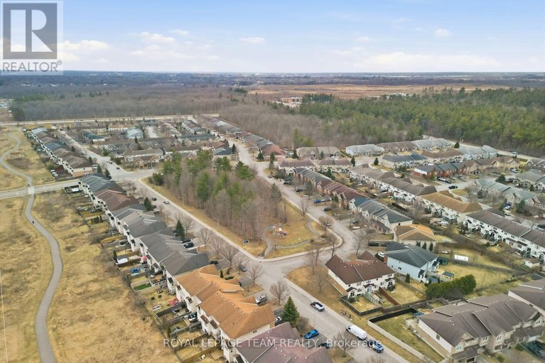 29591881/210-hunterbrook-street-n/morgans-grantsouth-march/ottawa/ontario/K2K0E6_49