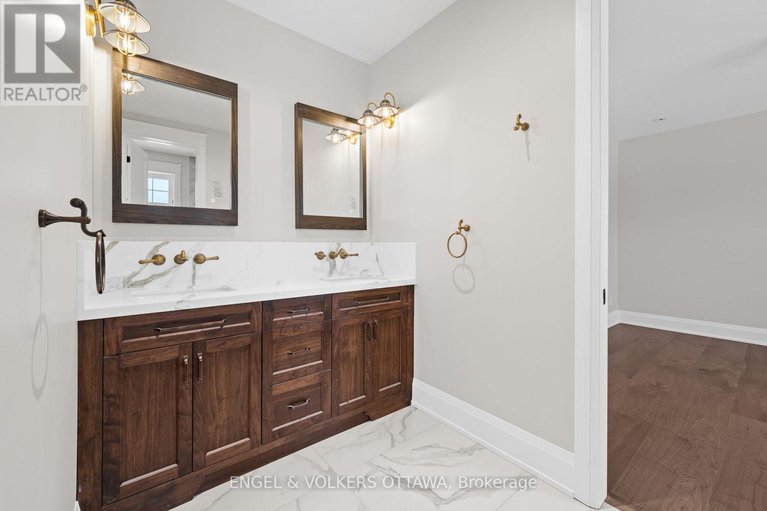 29334925/432-ashbee-court/manotick-village-manotick-estates/ottawa/ontario/K4M0A8_30