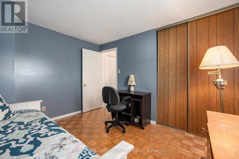 29079645/1570-payette-drive/bilberry-creekqueenswood-heights/ottawa/ontario/K1E1S9_24