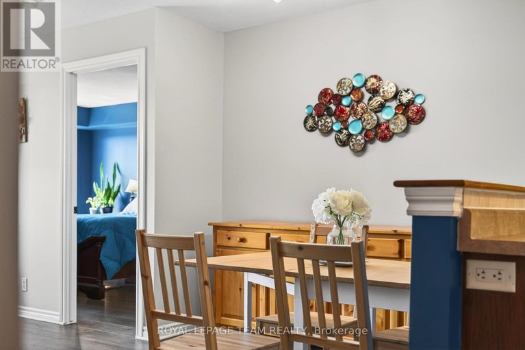 29651493/811-120-grant-carman-drive/mooneys-bayrevelstoke/ottawa/ontario/K2E1C8_18