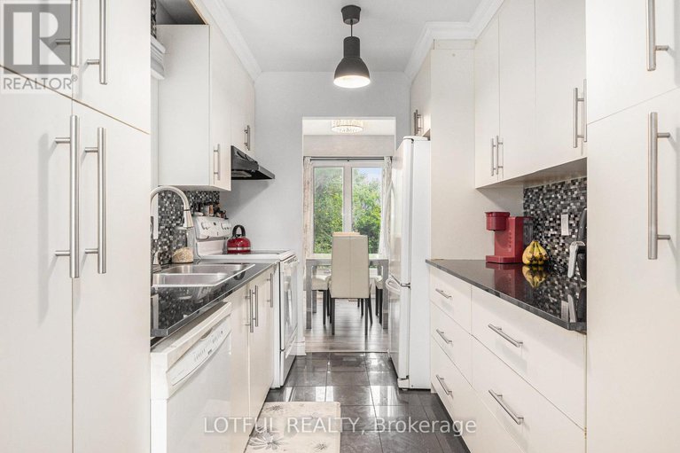 28448993/1134-alenmede-crescent/fairfield-heights/ottawa/ontario/K2B8H3_7