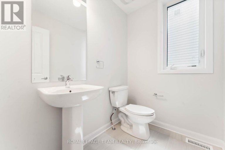 27736125/5045-abbott-street-e/ottawa/ontario/K2V0V2_20