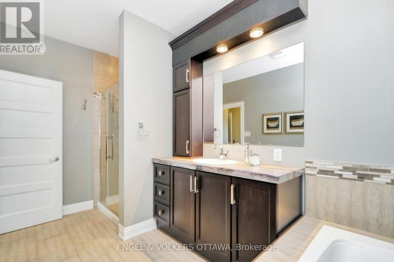 28893468/304-colmar-street/embrun/russell/ontario/K0A1W0_24
