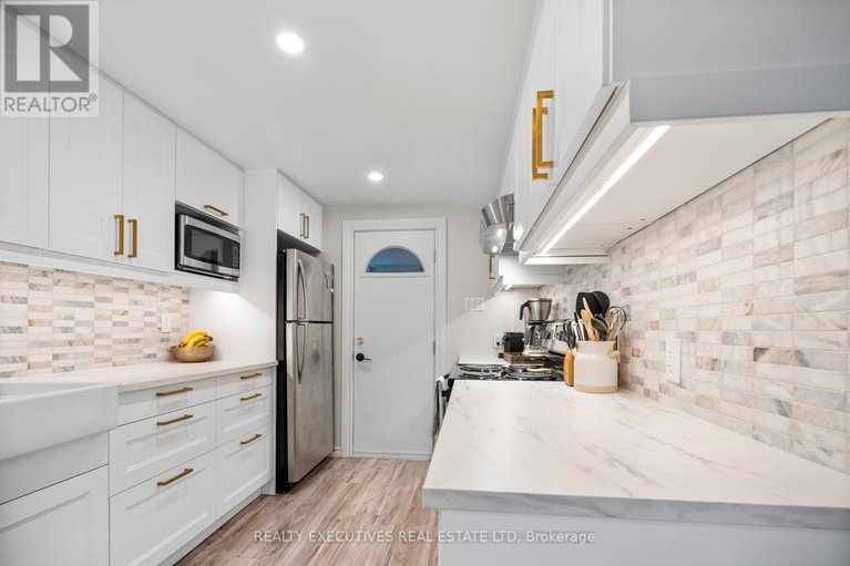 29206481/493-gladstone-street/winchester/north-dundas/ontario/K0C2K0_7