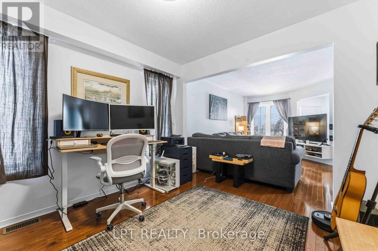 29289420/1549-senateurs-way/fallingbrookpineridge/ottawa/ontario/K4A4A2_5