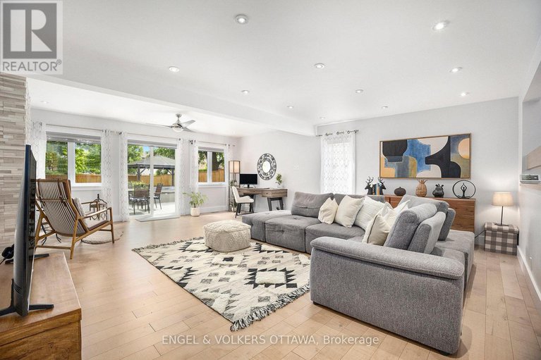 28490316/430-duvernay-drive/queenswood-heights-south/ottawa/ontario/K1E2N8_7