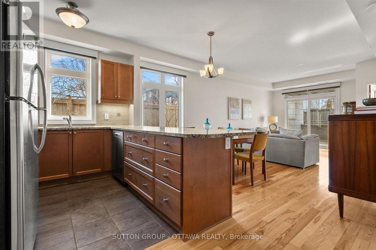 29458300/105-323-winona-avenue/westboro-south/ottawa/ontario/K1Z5H3_5