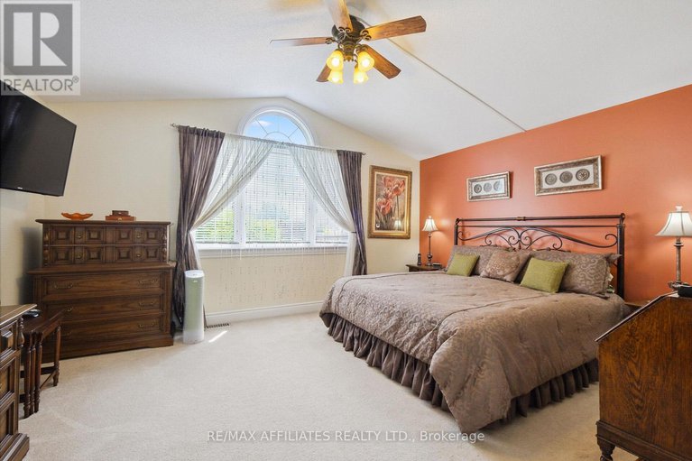 28426822/176-topaze-crescent/town-of-rockland/clarence-rockland/ontario/K4K0E2_26