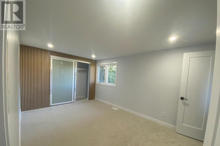 29074173/15-scharf-lane/glencairnhazeldean/ottawa/ontario/K2L2K3_24