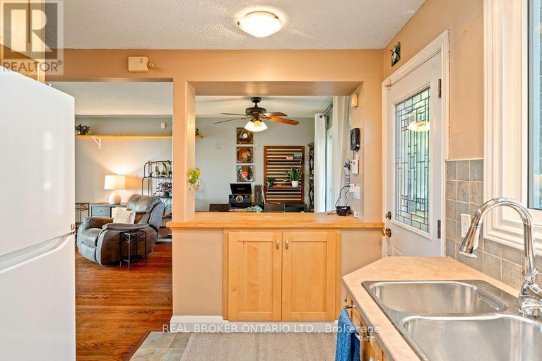 28929397/3-20-kempster-avenue/britannia/ottawa/ontario/K2B8B2_8