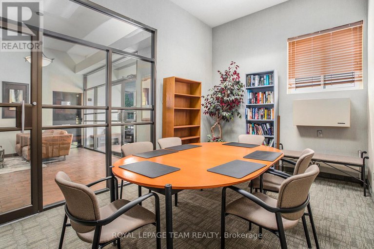 28609610/402-141-somerset-street-w/ottawa-centregolden-triangle/ottawa/ontario/K2P2H1_4