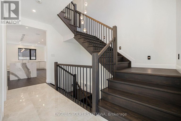28202595/888-melwood-avenue/mckellar-heightsglabar-park/ottawa/ontario/K2A3C3_2