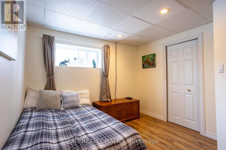 29607384/2468-gagne-road/clarencerockland-twp/clarence-rockland/ontario/K0A2A0_35