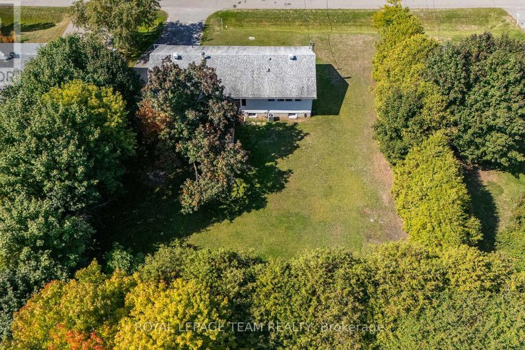 29023588/6521-jack-pine-crescent/greely/ottawa/ontario/K4P1E1_39