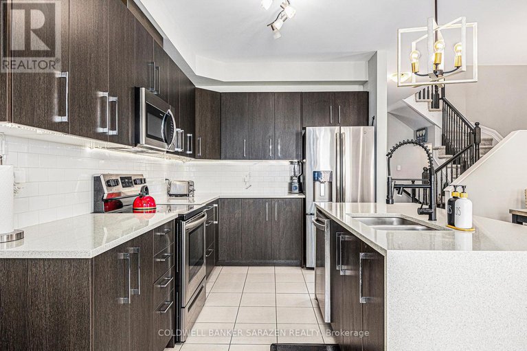 28578169/2067-caltra-crescent/half-moon-bay/ottawa/ontario/K2J6V5_12