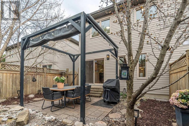 29687993/279-currell-avenue/westborohampton-park/ottawa/ontario/K1Z7J5_38