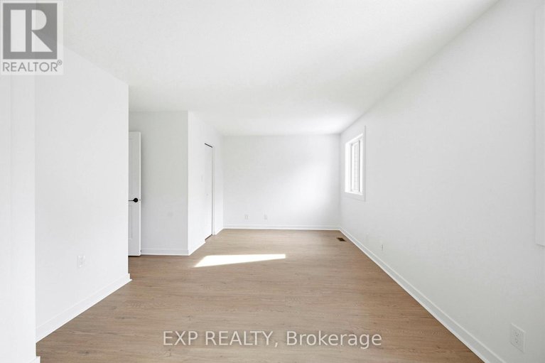 29439803/74-shearer-crescent/katimavik/ottawa/ontario/K2L3N1_13