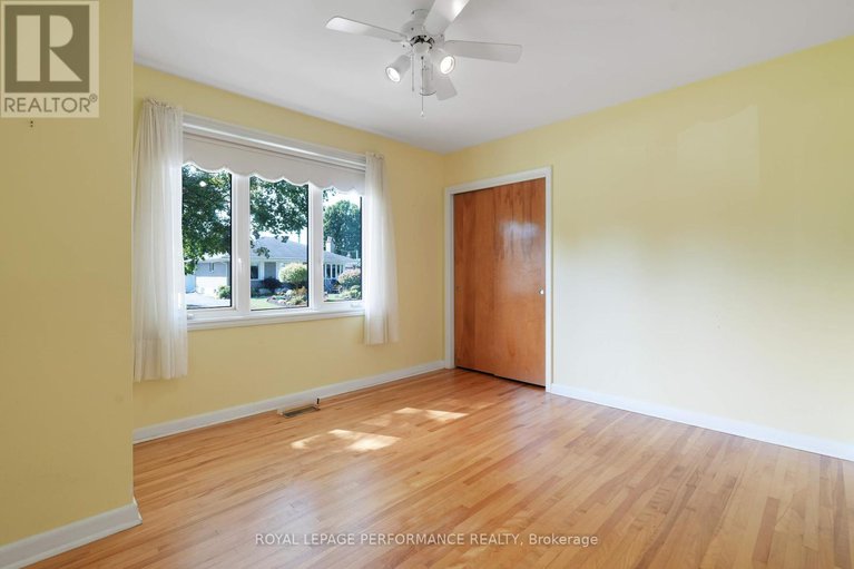 28864113/773-fairdale-avenue/elmvale-acres/ottawa/ontario/K1G1X6_15