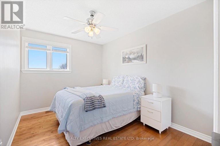 29633987/5520-bridlewood-court/iroquois/south-dundas/ontario/K0E1K0_15