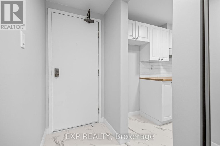 28602451/106-6470-bilberry-drive/orleans-wood/ottawa/ontario/K1C4P1_4