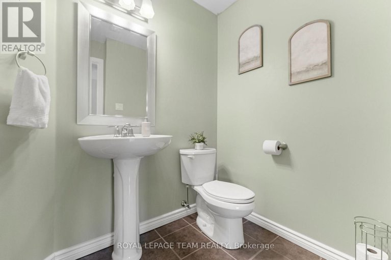28888816/368-crownridge-drive/emerald-meadowstrailwest/ottawa/ontario/K2M3A4_4