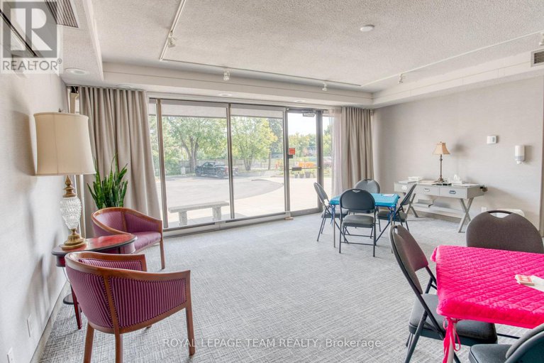 29296783/2006-1195-richmond-road/woodroffe/ottawa/ontario/K2B8E4_26