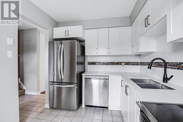 28506947/3b-woodvale-green/craig-henrywoodvale/ottawa/ontario/K2G4G9_7