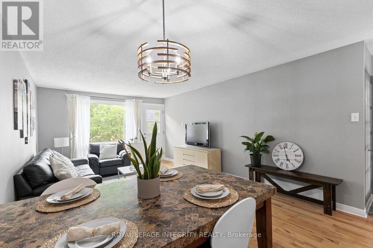 28535502/316-woodfield-drive/tanglewood/ottawa/ontario/K2G3W9_9