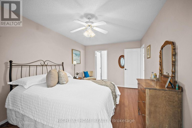 29036867/1006-1025-richmond-road/woodroffe/ottawa/ontario/K2B8G8_24