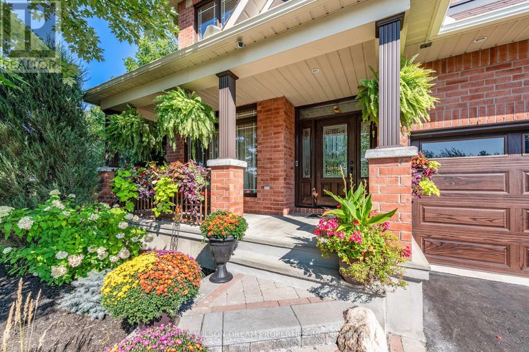 28816591/1095-halton-terrace/morgans-grantsouth-march/ottawa/ontario/K2W1G8_3