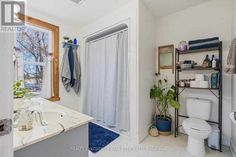 29177965/10938-church-road/north-dundas-mountain-twp/north-dundas/ontario/K0E1S0_29