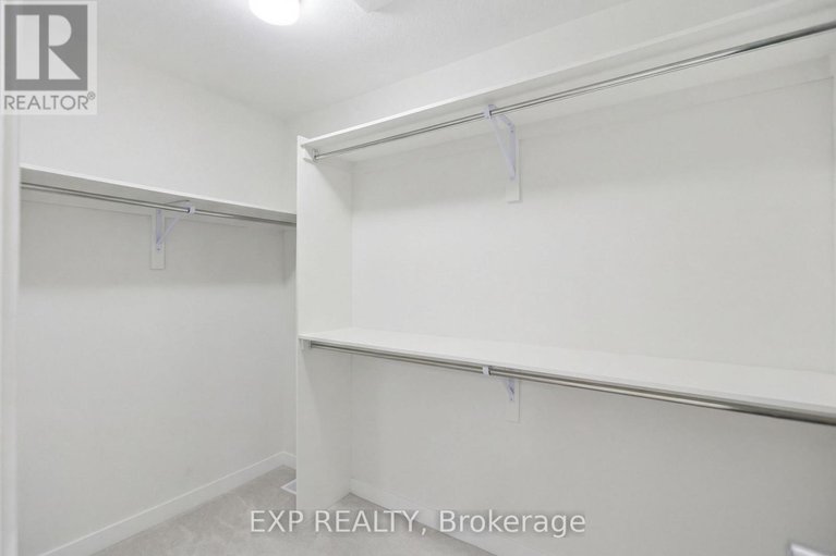 29555015/116-main-halyard-lane/half-moon-bay/ottawa/ontario/K2J7B6_17