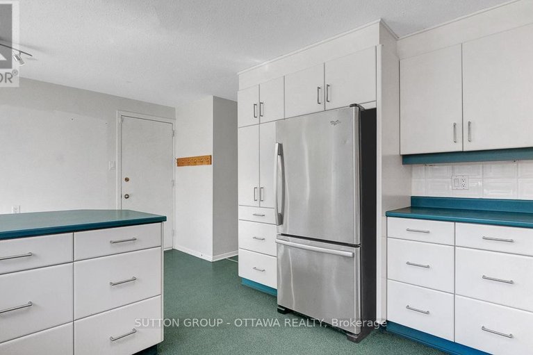 29636036/38-beaver-ridge/city-viewskylinefisher-heightsparkwood-hills/ottawa/ontario/K2E6C7_21