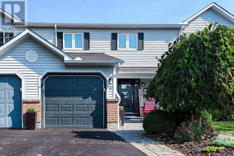 28995022/37-randall-james-drive/stittsville-central/ottawa/ontario/K2S1L9_1
