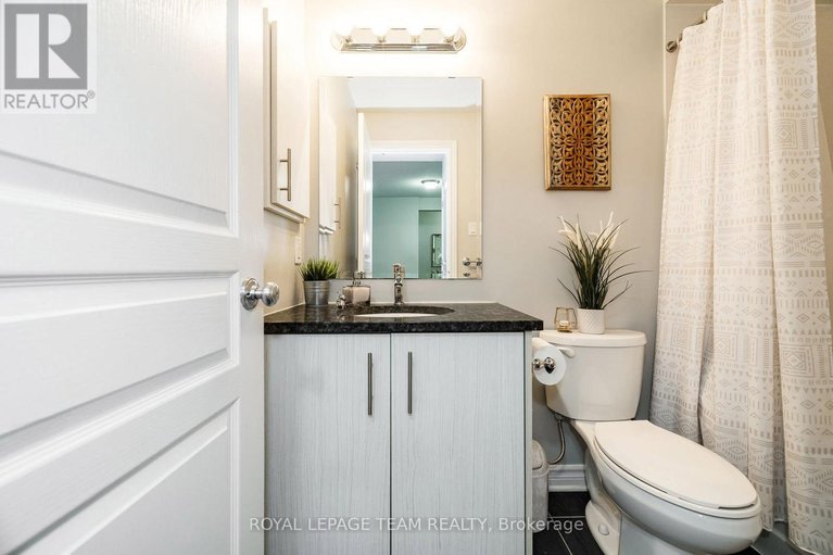 29564017/a-19-tadley-private/longfields/ottawa/ontario/K2J2T3_30